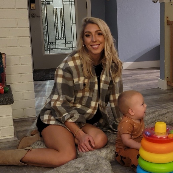 Gray Plaid Shacket - Picture 3 of 11